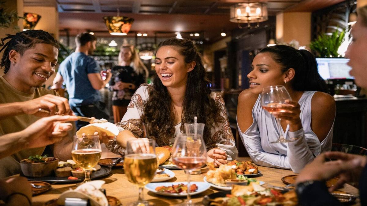  Acapulco Restaurant and Cantina will close one of its last two locations, which is located in Glendale, Calif. Shutterstock