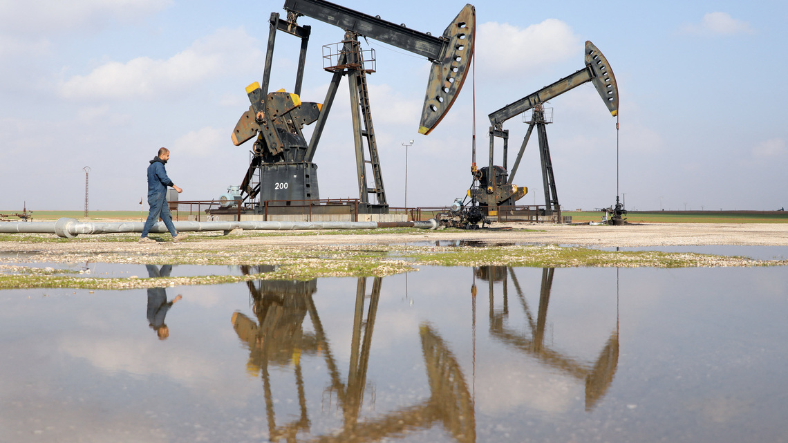 Oil rises as traders assess shipping flows; monthly gains in sight 