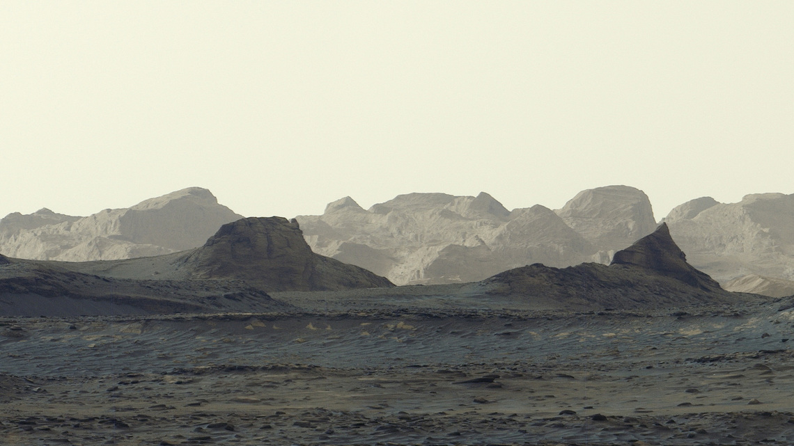 NASA rover takes striking image of dawn's early light on Mars