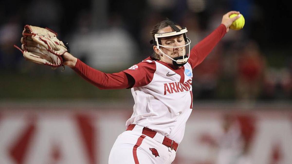  May 18, 2025; Fayetteville, AR, USA; Arkansas Razorbacks pitcher Robyn Herron (11) pitches during the game against the Oklahoma State Cowgirls at Bogle Park. Mandatory Credit: Nelson Chenault-Imagn Images | Nelson Chenault-Imagn Images 
