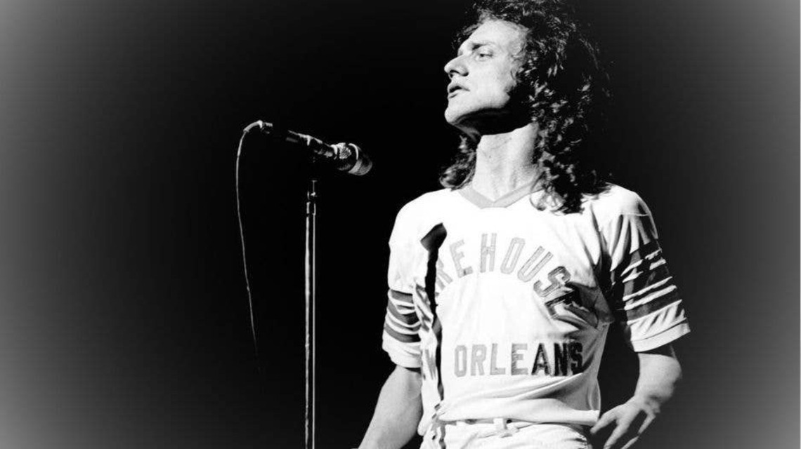 1978 Rock Classic, Powered by an Iconic Guitar Riff, Became a Timeless Anthem 