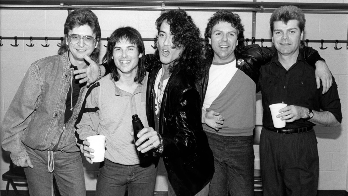 1985 Power Ballad About Finding Unexpected Love Became a Beloved Soft-Rock Anthem 