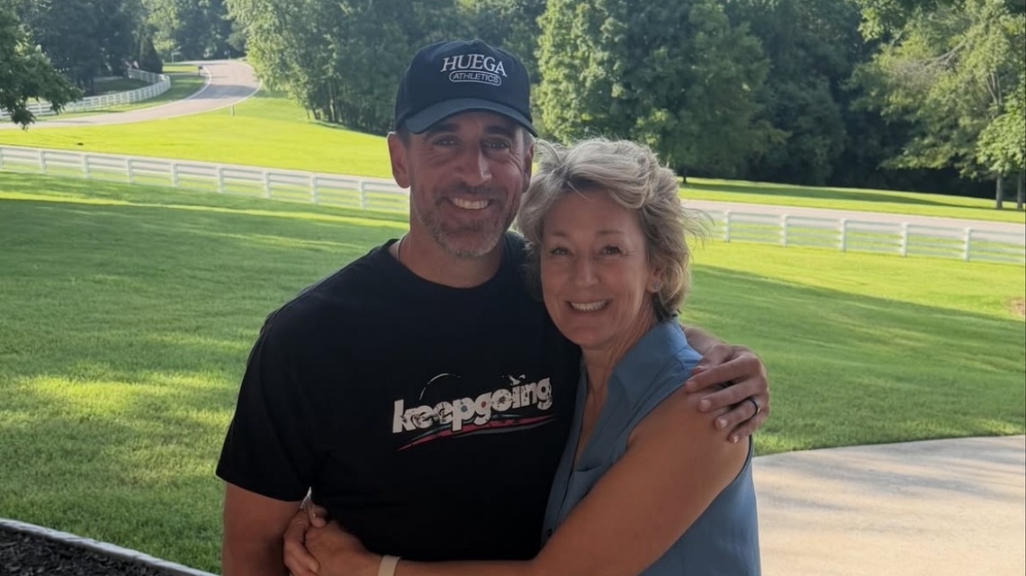 Aaron Rodgers Seen Reuniting With His Parents Months Before Social Post 