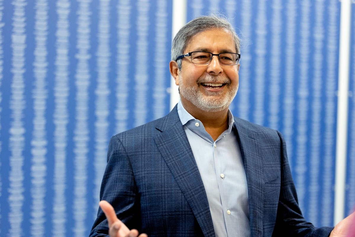  Micron took an equity stake in Anthropic's $65 billion Series H round in May, then unveiled a supply and research agreement few days before Micron's Q3 earnings. 
