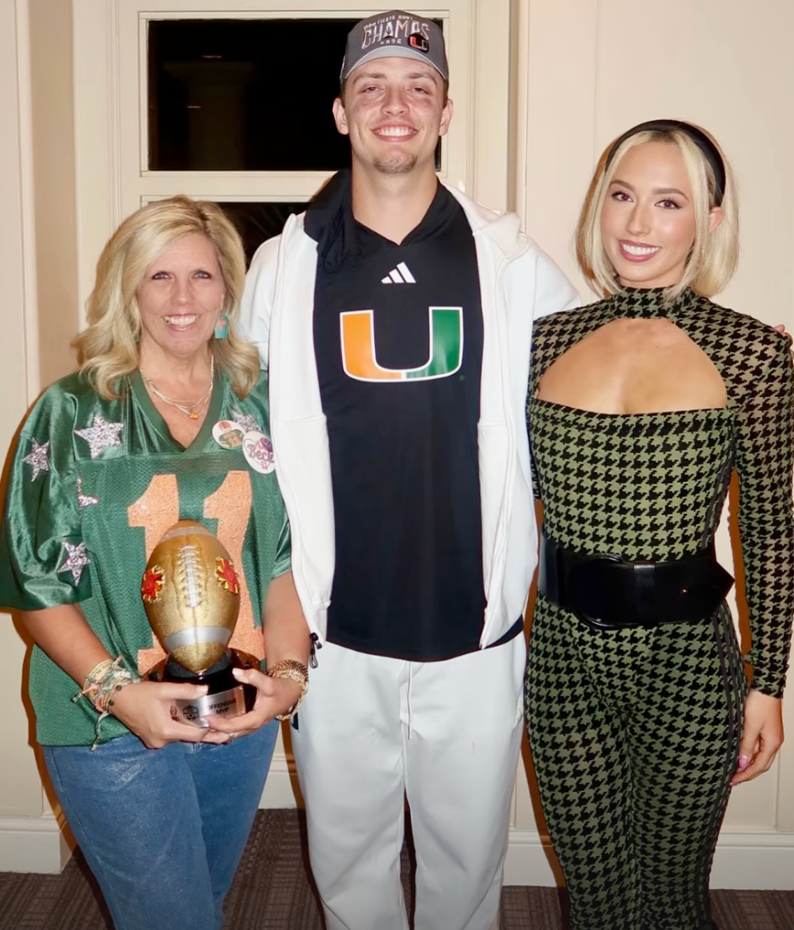  Carson Beck's sister. 