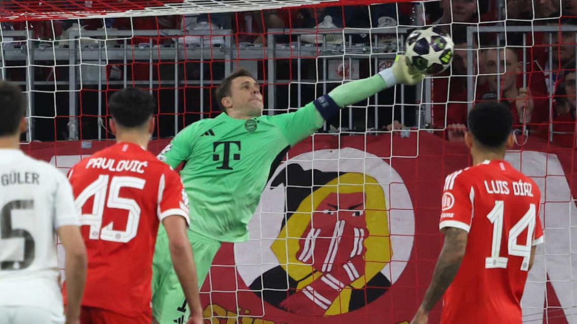  Manuel Neuer looked his age. | Karl-Josef Hildenbrand/AFP/Getty Images 