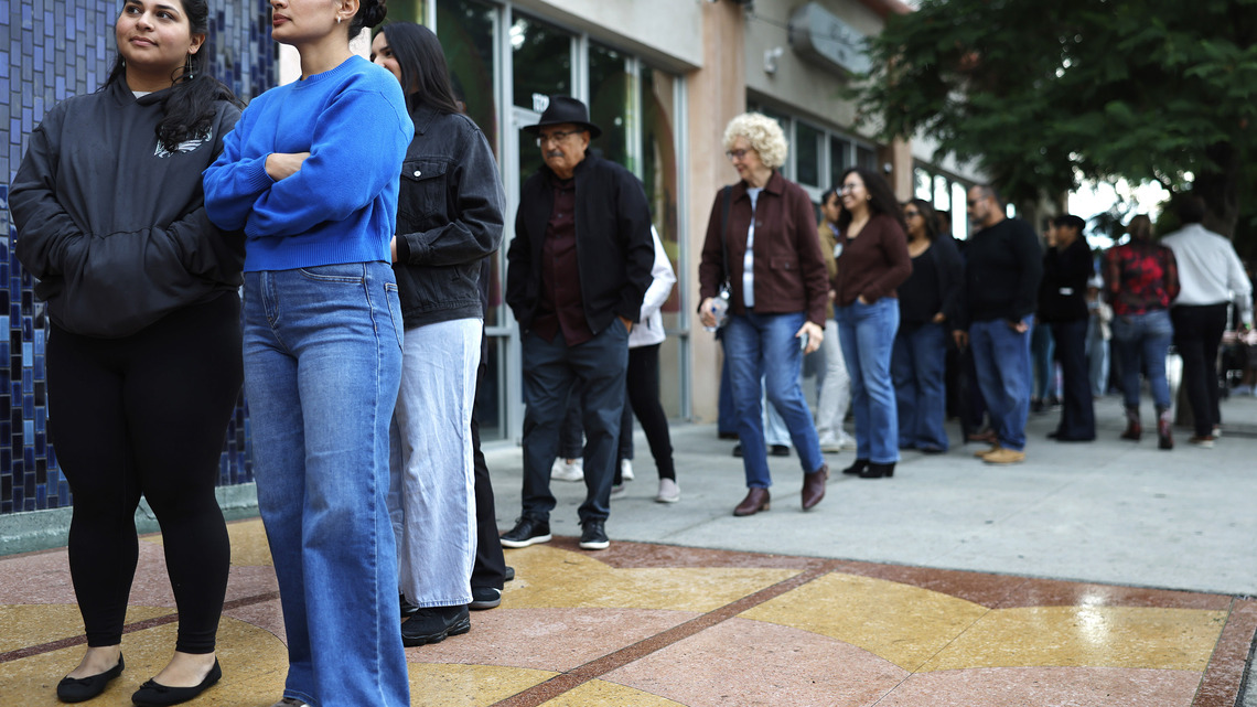 AOC, Newsom, Jeffries swing through California to help Democrats in tight races 