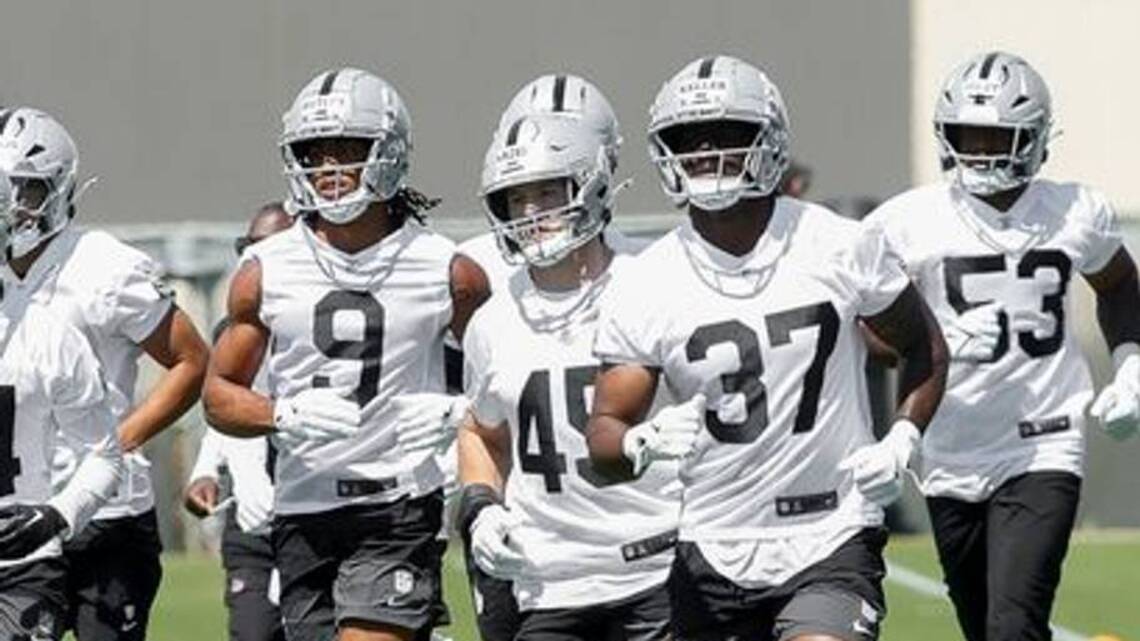 Raiders Cross Halfway Point: Key Training Camp Notes