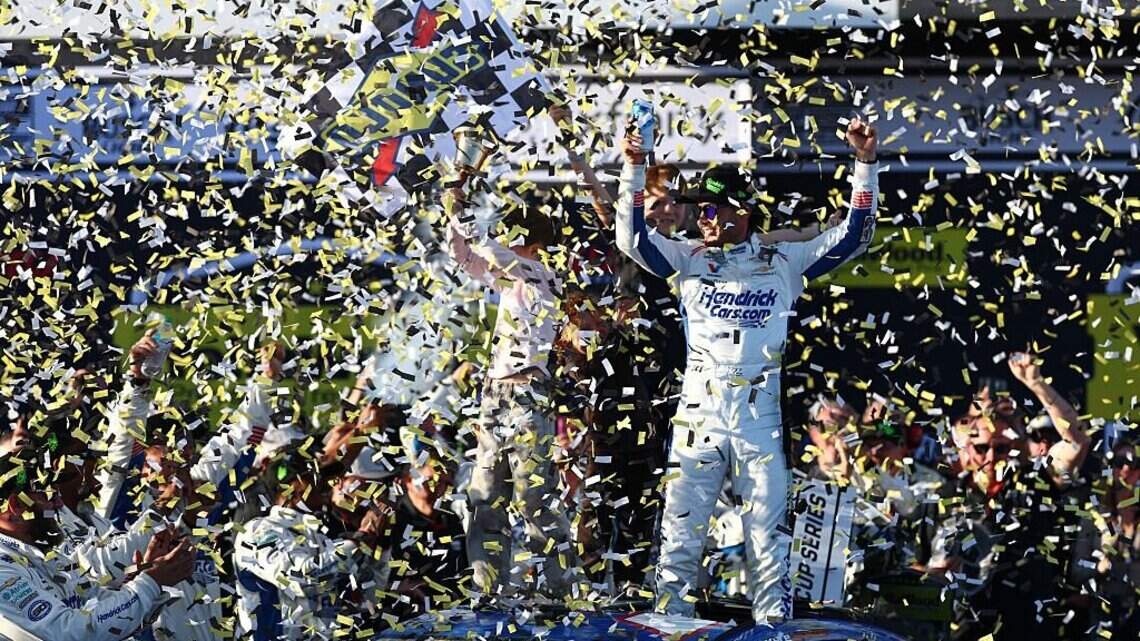 Kyle Larson earns dramatic Talladega win as Chase drivers endure chaos