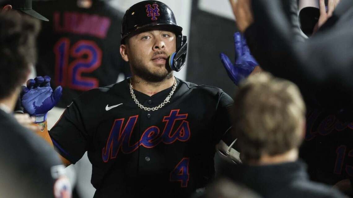 Nolan McLean wins 3rd straight as Mets down Giants