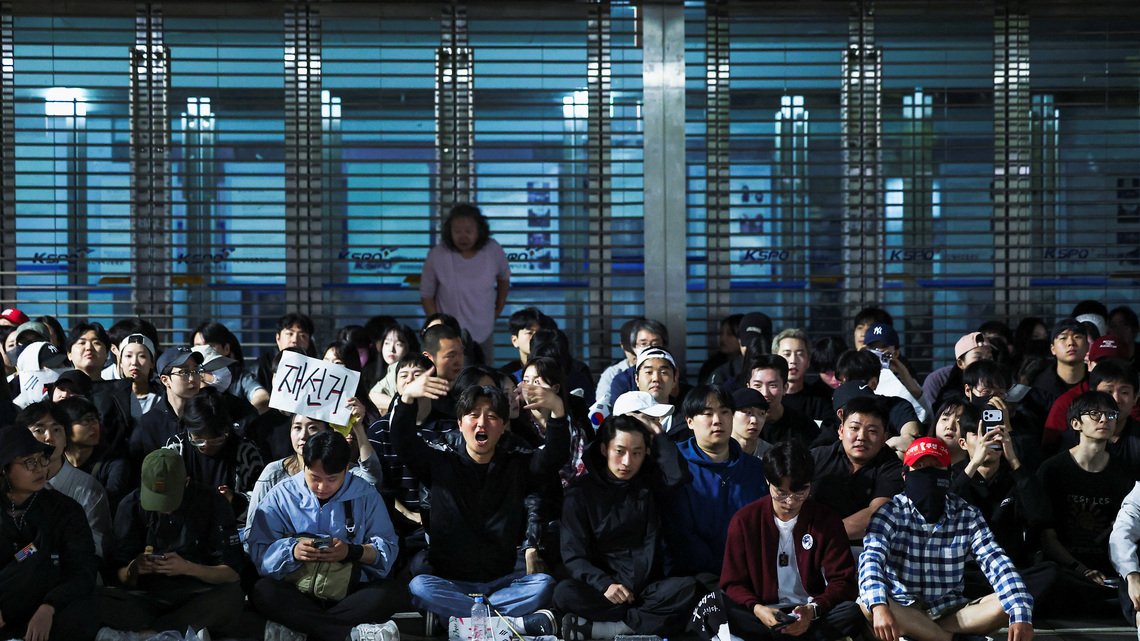 South Korean protesters keep calling for re-run of election after ballot shortage 