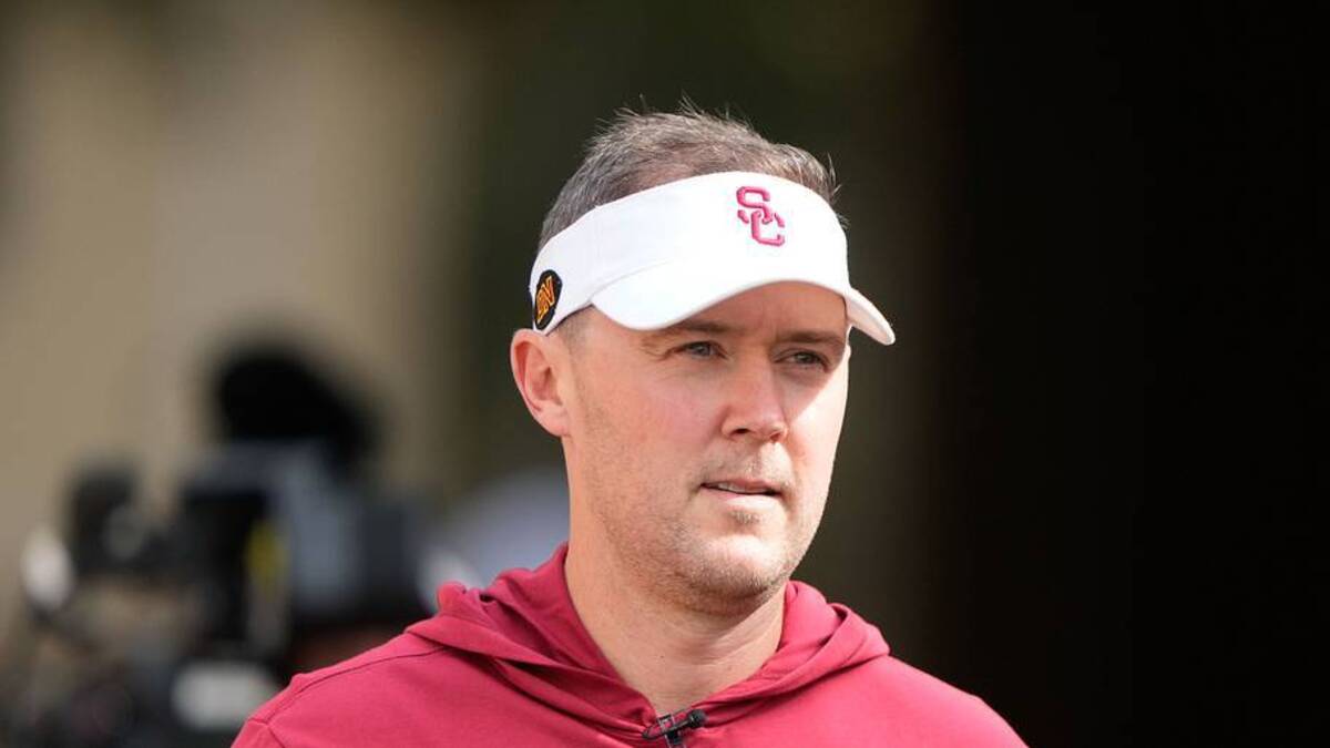  Sep 10, 2022; Stanford, California, USA; USC Trojans head coach Lincoln Riley walks out of the tunnel for warmups before the start of the first quarter against the Stanford Cardinal at Stanford Stadium. Mandatory Credit: Stan Szeto-USA TODAY Sports | USA TODAY Sports 