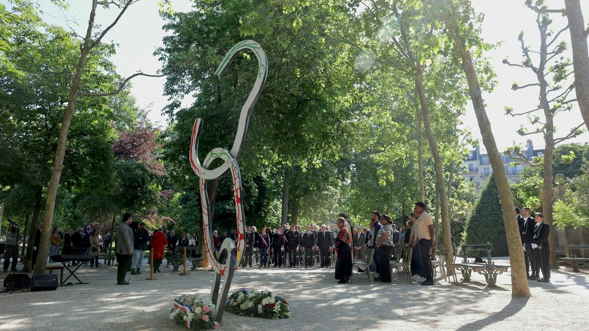 A sculpture by Fabrice Hyber in the Luxembourg Gardens in Paris commemorates the abolition of slavery. 