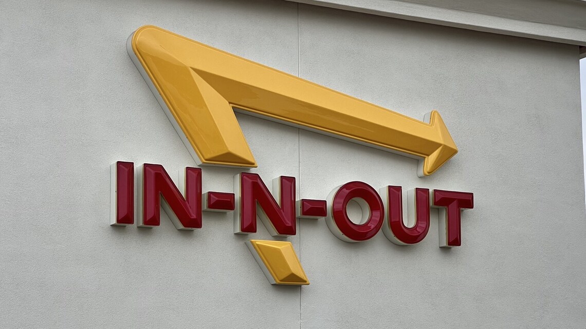 Where In-N-Out Burger is building a drive-thru in Woodland Hills 