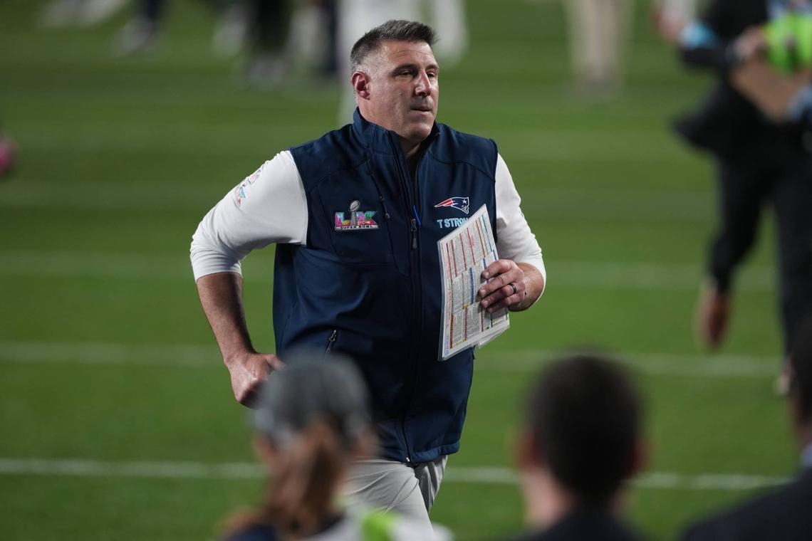  Feb 8, 2026; Santa Clara, CA, USA; New England Patriots head coach Mike Vrabel runs on the field after the game against the Seattle Seahawks in Super Bowl LX at Levi's Stadium. Mandatory Credit: Darren Yamashita-Imagn Images 