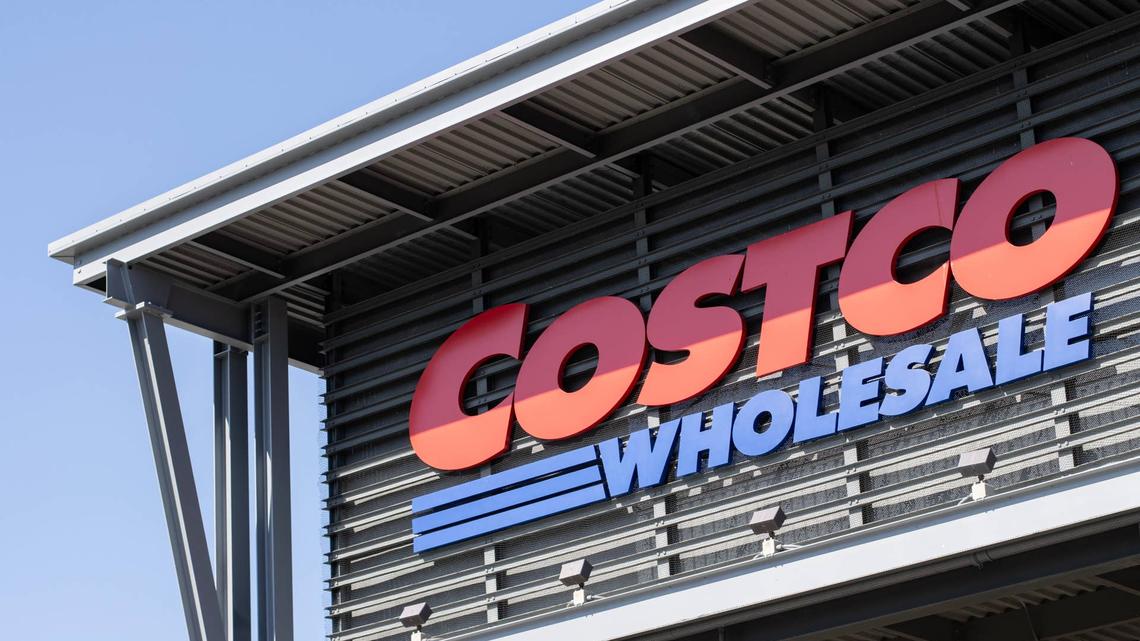 This 'Italian Ice Cream' Costco Food Court Hack Has Shoppers Raving 