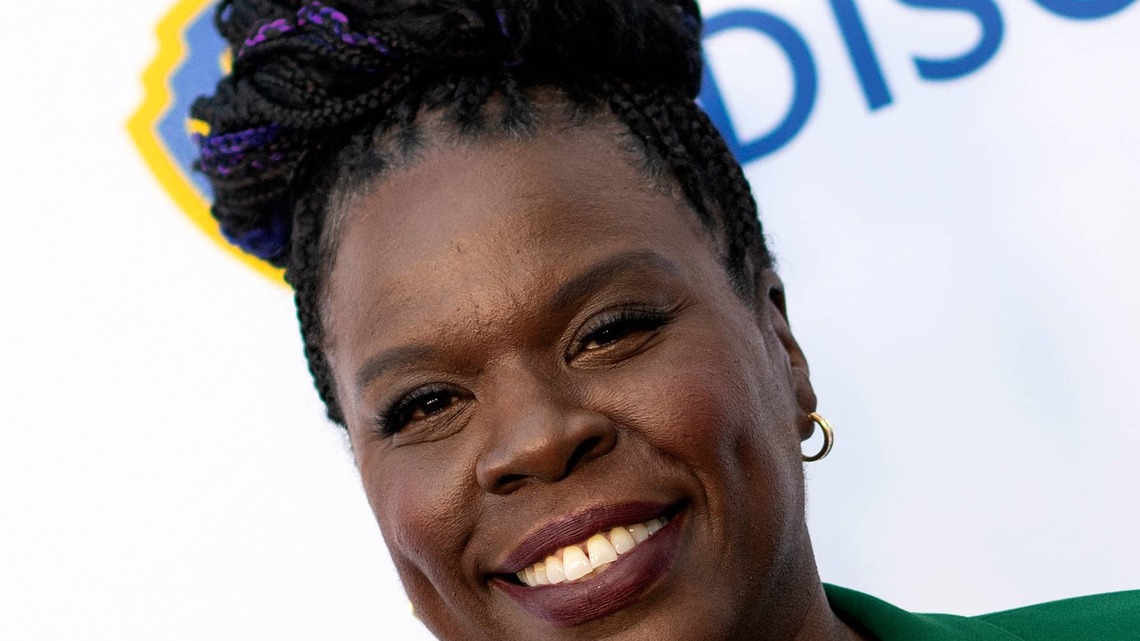 Leslie Jones Shares Incredible Before-And-After Weight Loss Photos as Fans See Her Gym Transformation 