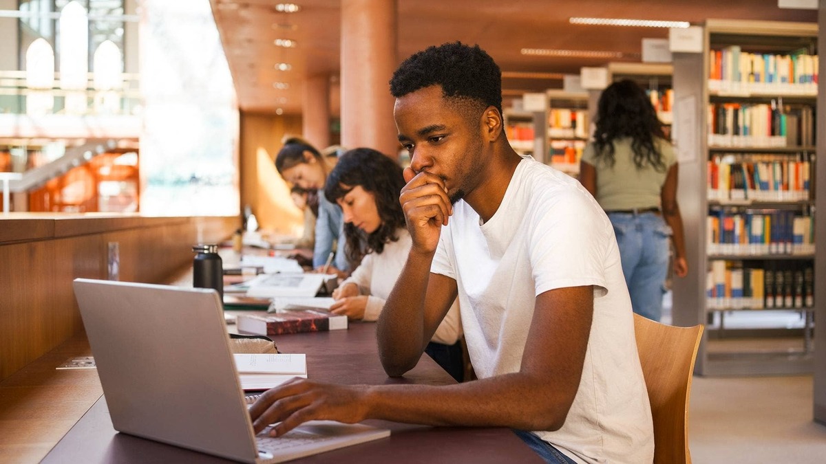  Expanded 1% autopay discount boosts savings for eligible federal student and parent loan borrowers across repayment plans starting July 1. 