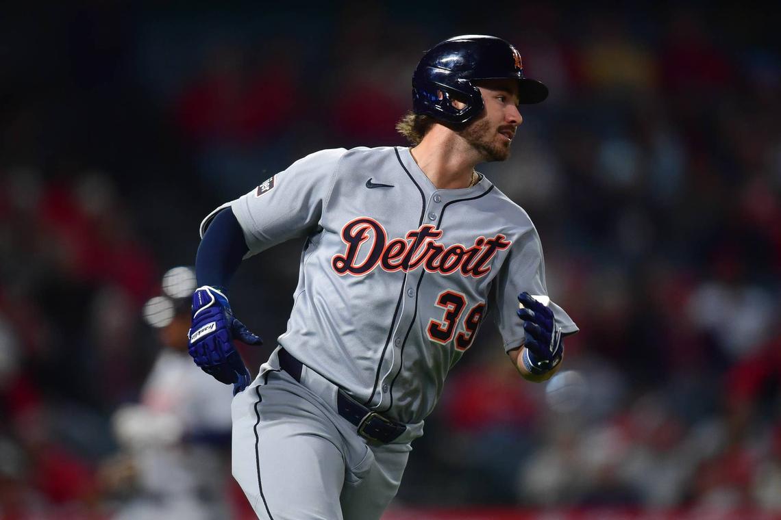  Detroit Tigers left fielder Zach McKinstry (39) © Gary A. Vasquez-Imagn Images