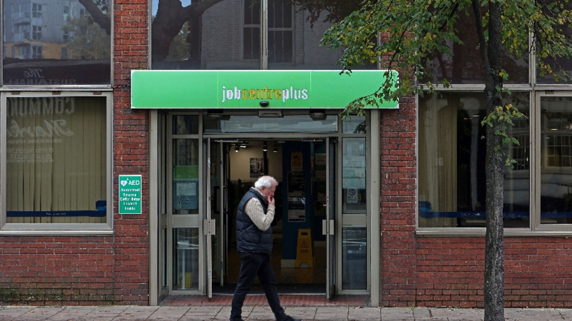 UK jobs market stays soft before BoE rate call 