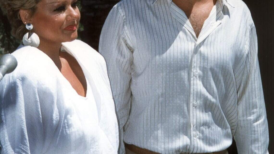 Televangelist Jim Bakker, ensnared in fraud and sex scandal, dead at 86