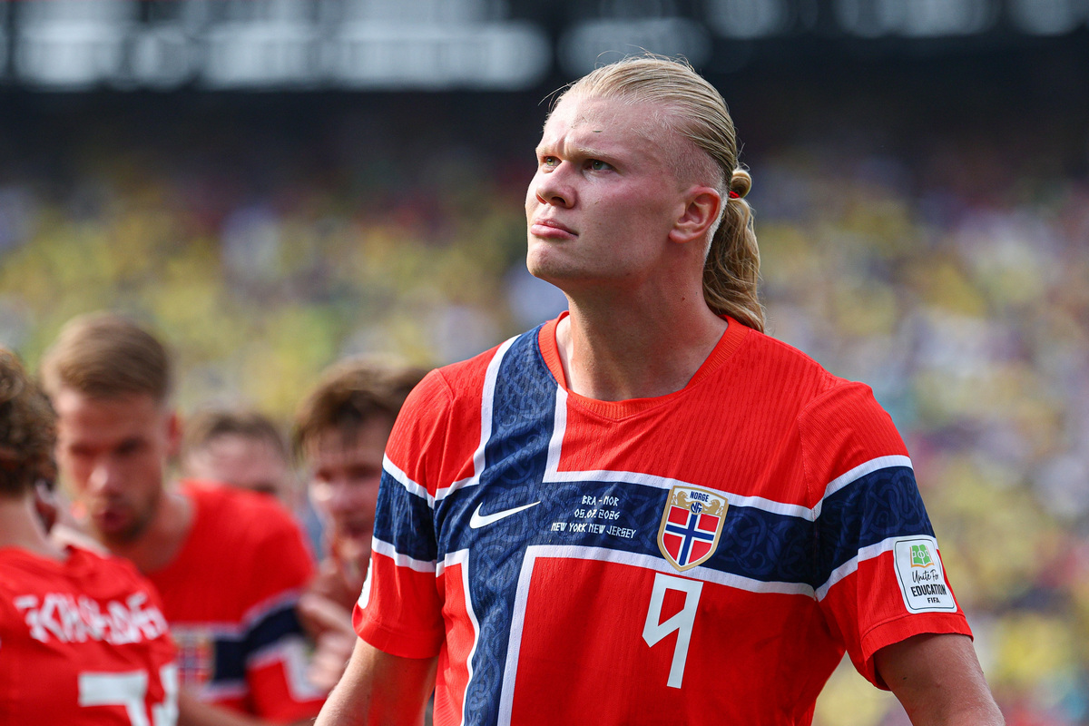 Jul 5, 2026; East Rutherford, New Jersey, USA; Norway forward Erling Haaland (9) celebrates his first goal the match with teammates during a Round of 16 match of the 2026 FIFA World Cup at New York New Jersey Stadium. Mandatory Credit: Vincent Carchietta-Imagn Images