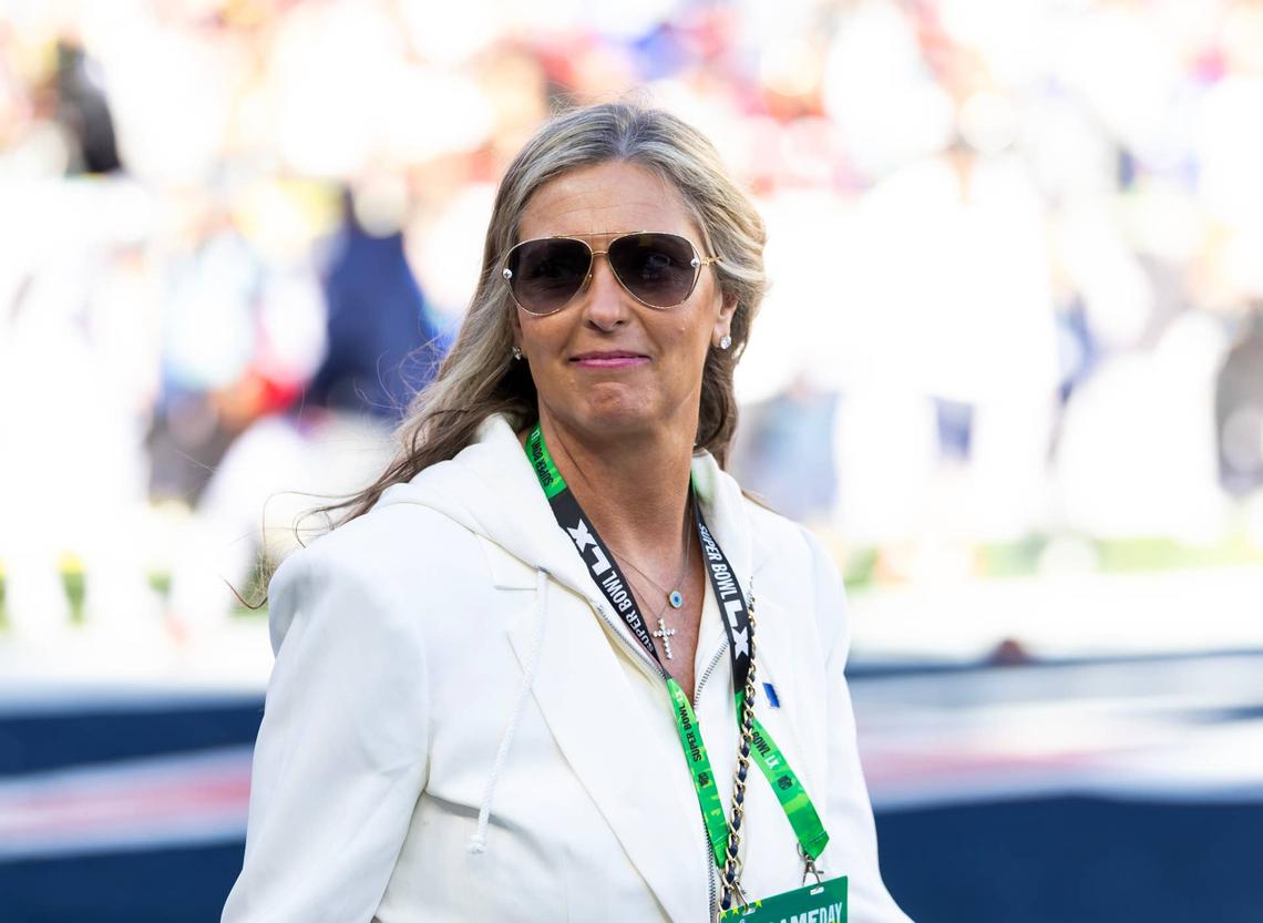  Feb 8, 2026; Santa Clara, CA, USA; Jen Vrabel wife of New England Patriots head coach Mike Vrabel (not pictured) against the Seattle Seahawks during Super Bowl LX at Levi's Stadium. Mandatory Credit: Mark J. Rebilas-Imagn Images 