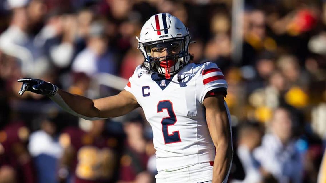  Nov 25, 2023; Tempe, Arizona, USA; Arizona Wildcats cornerback Treydan Stukes (2) against the Arizona State Sun Devils in the first half of the Territorial Cup at Mountain America Stadium. Mandatory Credit: Mark J. Rebilas-Imagn Images | Mark J. Rebilas-Imagn Images 
