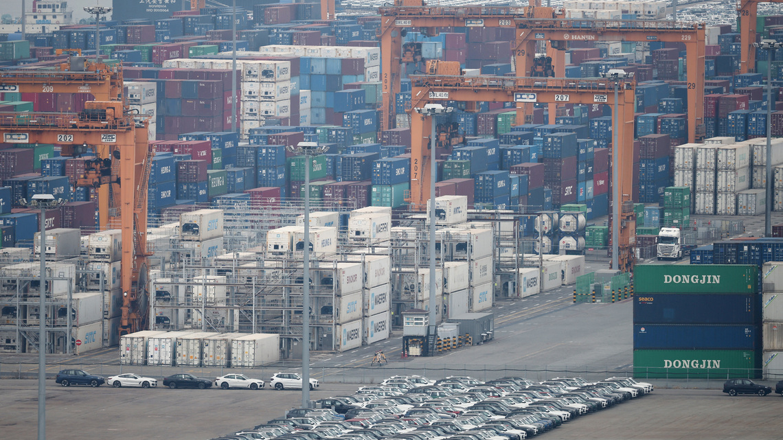 South Korea exports surpass full-year record, hit $709.4 billion YTD 