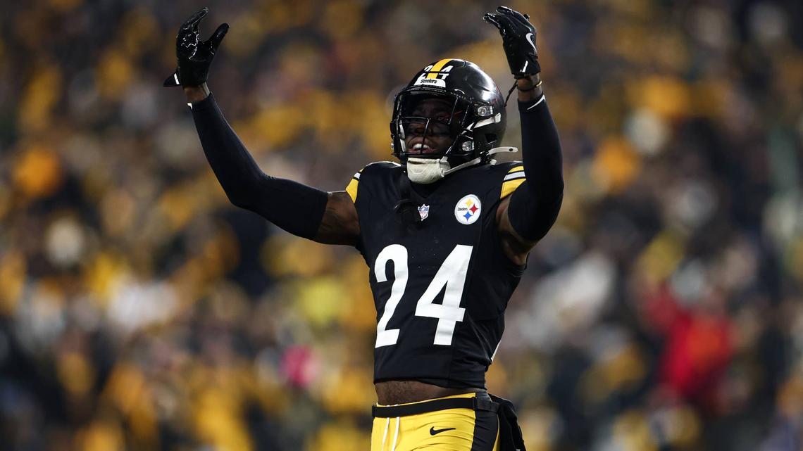 This Father-Son Duo Will Announce the Pittsburgh Steelers 3rd Round Picks at the NFL Draft 