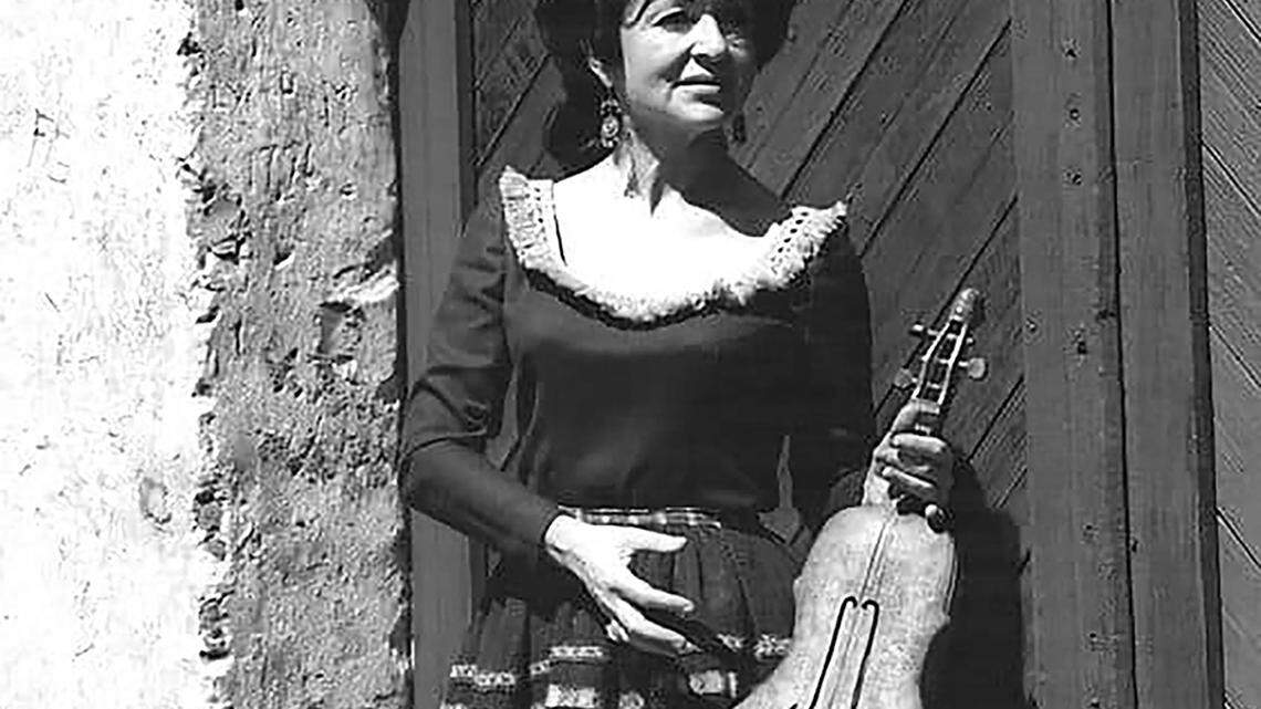 Elisabeth Waldo dies at 107; fused Indigenous and Western sounds