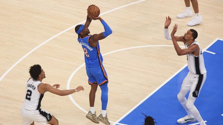 Shai Gilgeous-Alexander, Thunder get past Spurs, level series 1-1 