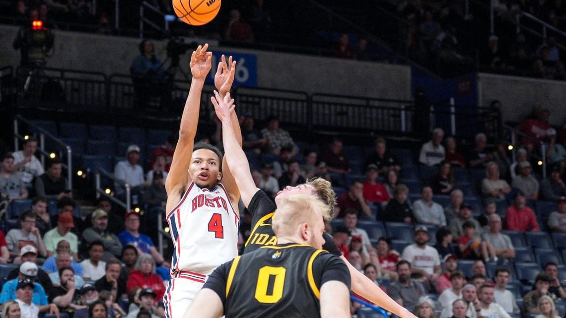 Kingston Flemings, No. 2 Houston have no trouble with No. 15 Idaho 