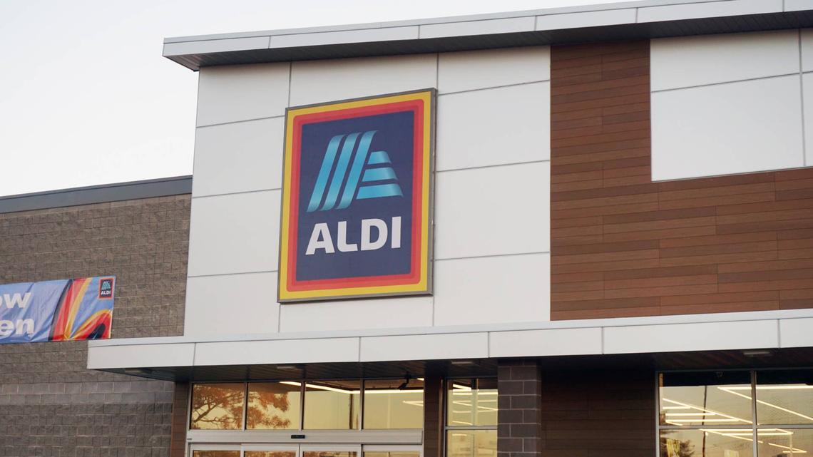 Aldi's $15 Reversible Outdoor Rugs Are the Perfect, Versatile Addition to Your Outdoor Space 