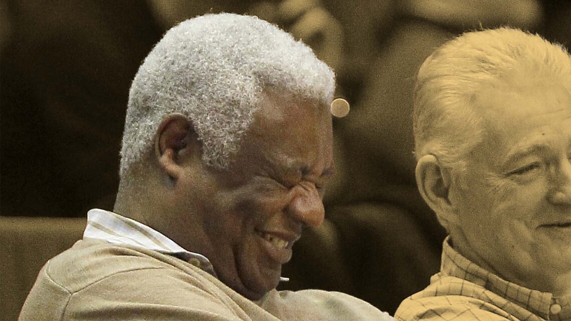 "Learn to speak a little Chinese if you can" - Oscar Robertson shared his advice for NBA players looking to build wealth beyond basketball 