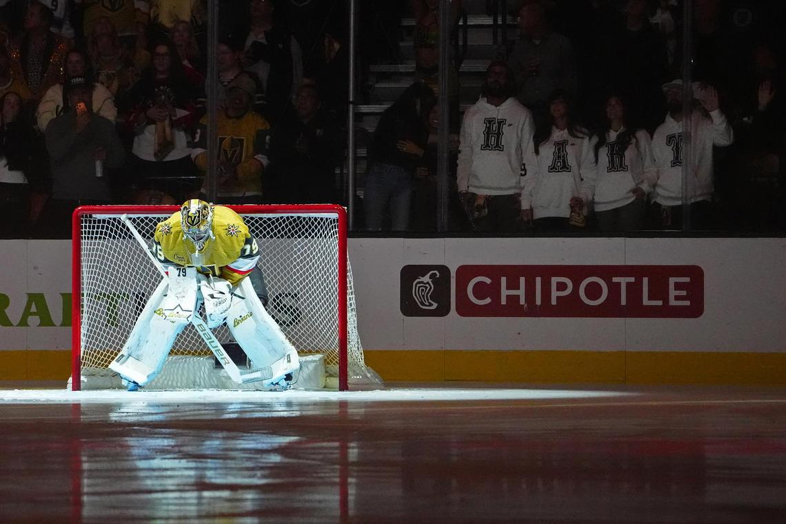  Carter Hart posted an .891 save percentage and a 2.71 goals-against average in his first regular season with the Vegas Golden Knights (Stephen R. Sylvanie-Imagn Images) 