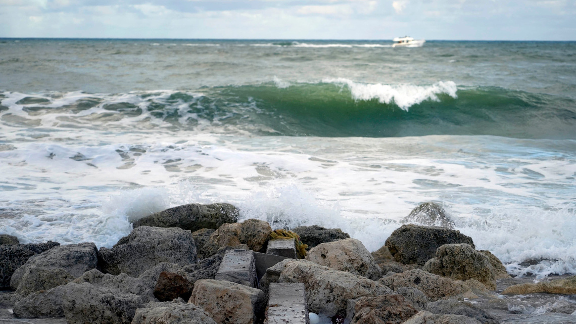 When to expect king tides in Miami-Dade County, what to do if it floods