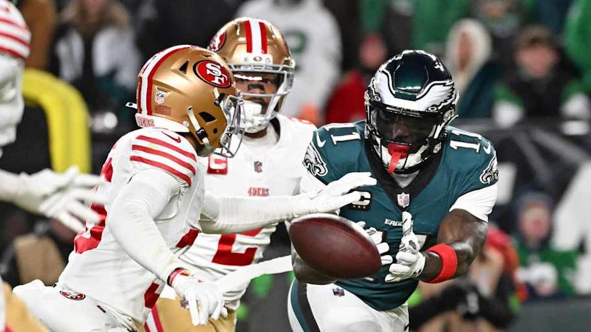  Jan 11, 2026; Philadelphia, PA, USA; Philadelphia Eagles wide receiver A.J. Brown (11) doesn't make catch while being defended by San Francisco 49ers safety Marques Sigle (36) during the second quarter in an NFC Wild Card Round game at Lincoln Financial Field. Mandatory Credit: Eric Hartline-Imagn Images | Eric Hartline-Imagn Images 