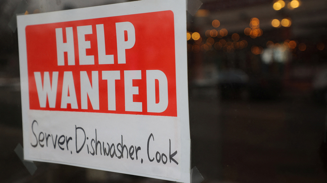 US weekly jobless claims increase marginally amid labor market resilience 