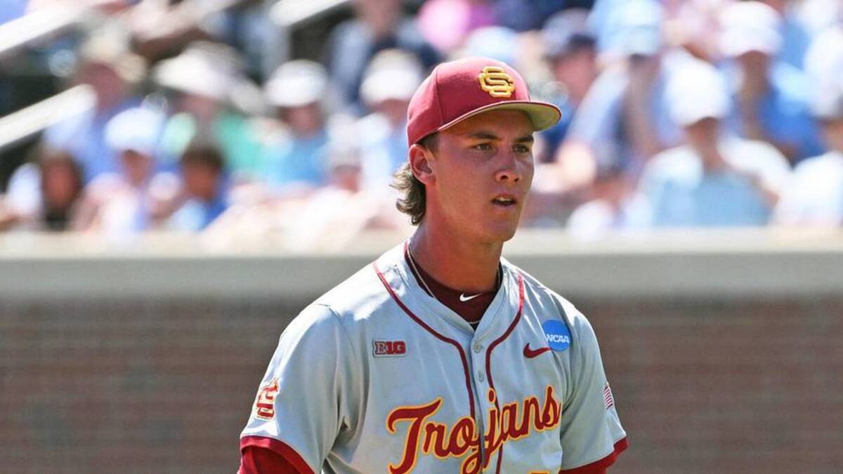  Jun 5, 2026; Chapel Hill, NC, USA; USC Trojans pitcher Mason Edwards (30) reacts during the first inning after striking out the North Carolina Tar Heels at Boshamer Stadium. Mandatory Credit: Zachary Taft-Imagn Images | Zachary Taft-Imagn Images 