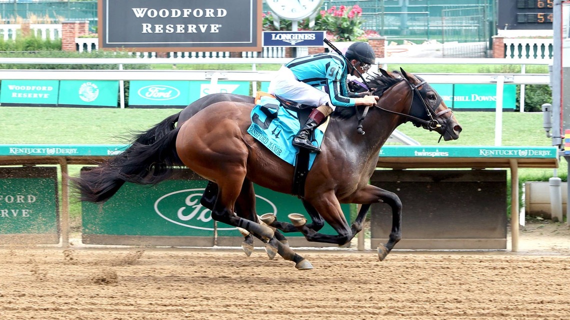 Bashford Manor Winner Blessed Flyer Stretches Out In Iroquois 