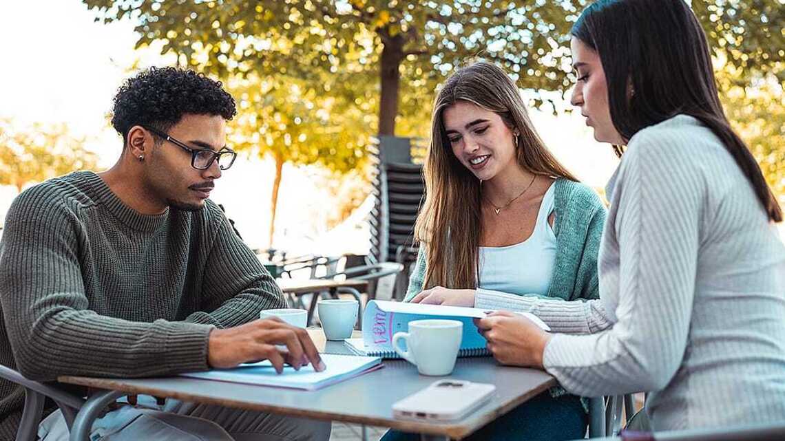 Heading to college? Here are the money lessons no one warns you about