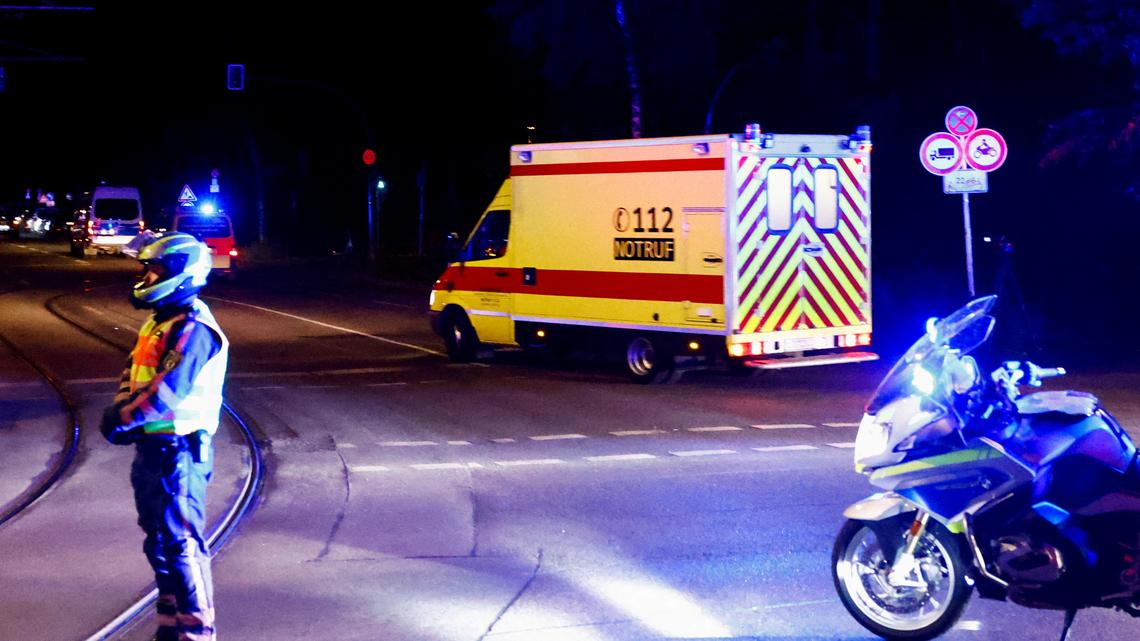 Family of US Ebola patient admitted to Berlin isolation ward 