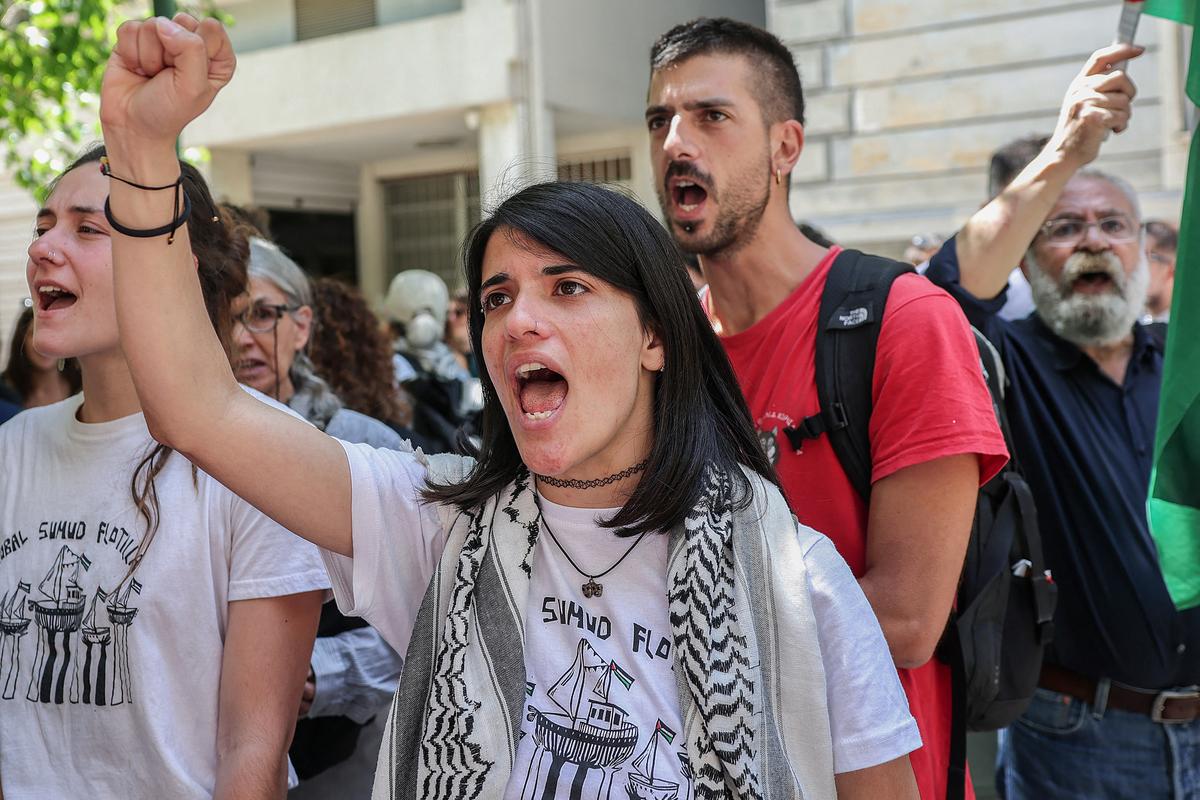 Activists protest outside the foreign ministry in Athens, demanding the country’s intervention, after flotilla aid vessels bound for Gaza were intercepted by Israeli forces, and activists, including Greek nationals, were detained in the eastern Mediterranean, in Athens, Greece, May 19, 2026. REUTERS/Louisa Gouliamaki