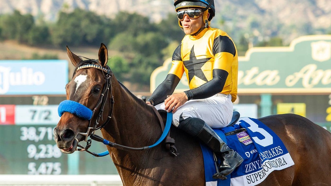 Super Corredora, Sweet Azteca Breeze For Breeders' Cup At Santa Anita 