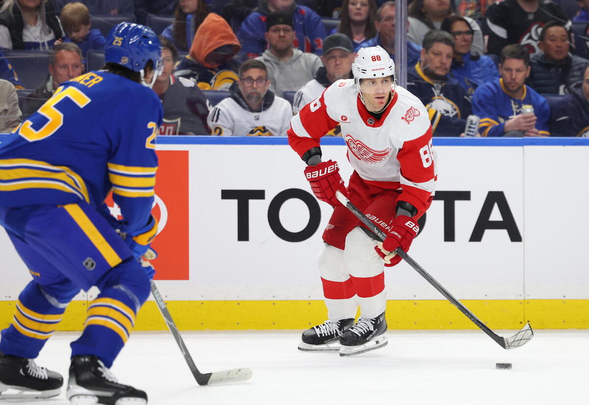  Patrick Kane Facing Decision Between Two Homes 
