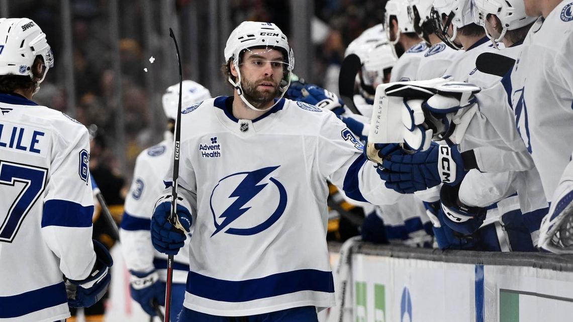 Lightning seek strong home finish, starting vs. eliminated Red Wings 