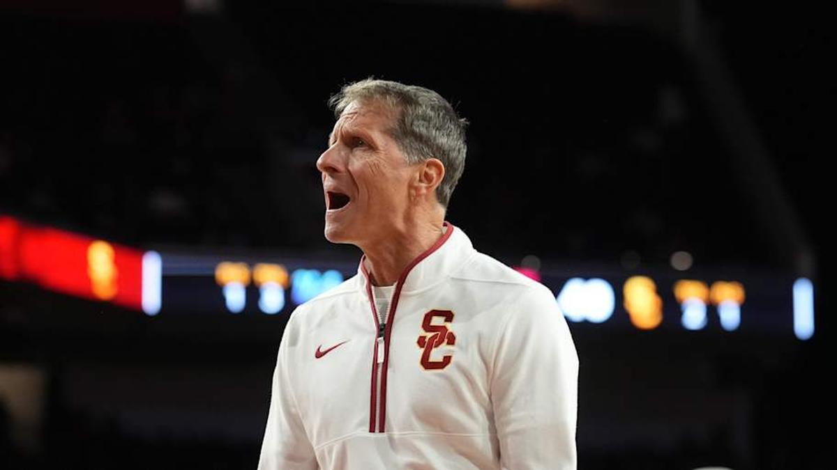  Mar 7, 2026; Los Angeles, California, USA; Southern California Trojans head coach Eric Musselman reacts in the second half against the UCLA Bruins at Galen Center. Mandatory Credit: Kirby Lee-Imagn Images | Kirby Lee-Imagn Images 