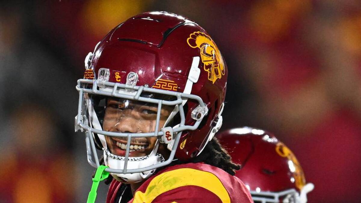  Sep 7, 2024; Los Angeles, California, USA; USC Trojans wide receiver Makai Lemon (6) celebrates after scoring a touchdown against the Utah State Aggies during the second quarter at United Airlines Field at Los Angeles Memorial Coliseum. Mandatory Credit: Jonathan Hui-Imagn Images | USA TODAY Sports via Reuters Connect 