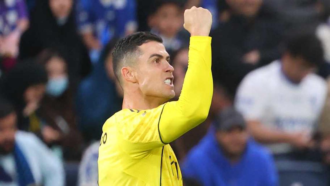  Silva could reunite with Cristiano Ronaldo in Saudi Arabia. | Fayez Nureldine/AFP/Getty Images 